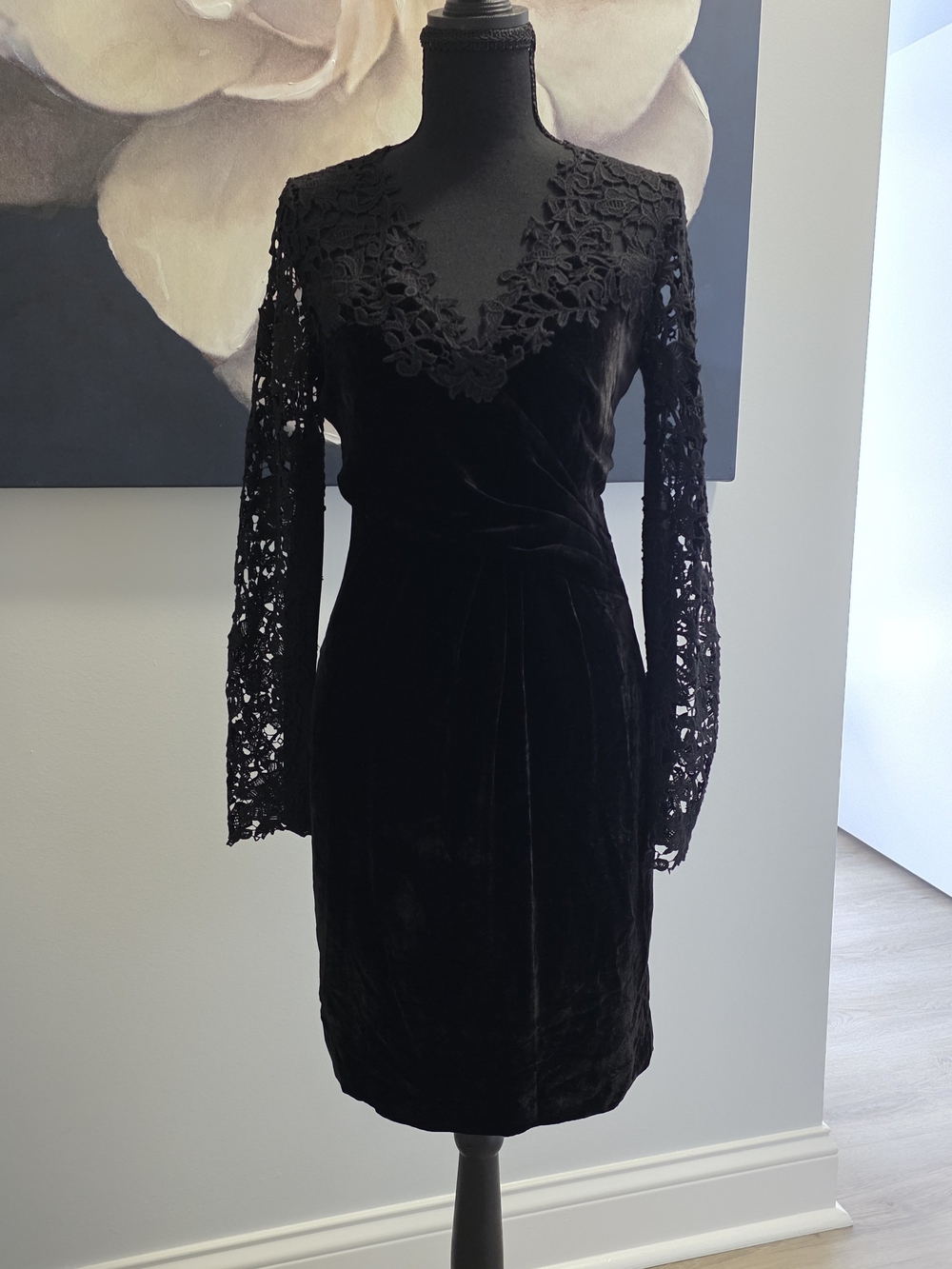 Elie Tahari Black Velvet Lace Long-Sleeve Dress